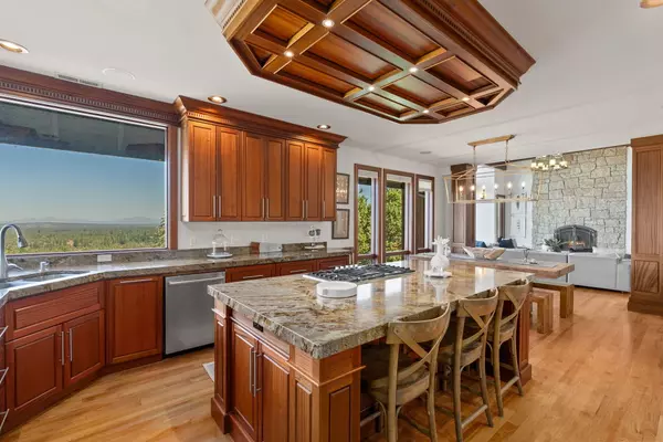 Bend, OR 97703,3347 Starview DR