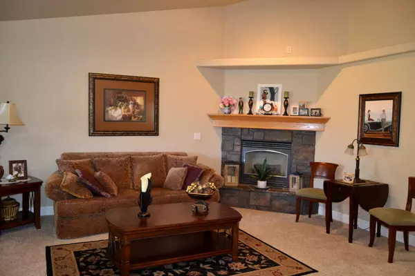 Grants Pass, OR 97527,1694 Nunnwood LN