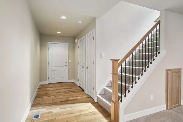 Bend, OR 97703,20269 Schaeffer DR