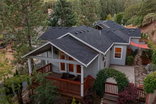 Jacksonville, OR 97530,905 Hangman WAY