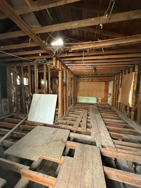 Klamath Falls, OR 97601,317 Martin ST