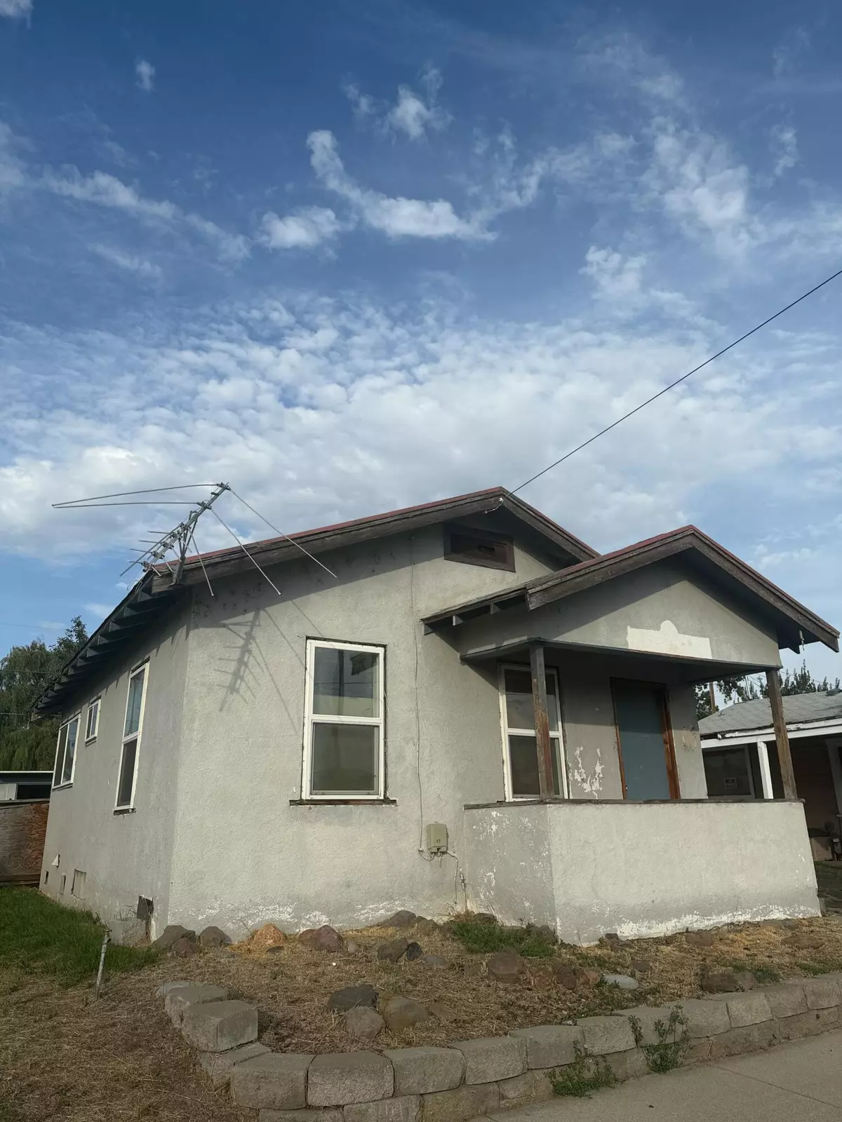 Klamath Falls, OR 97601,313 Martin ST