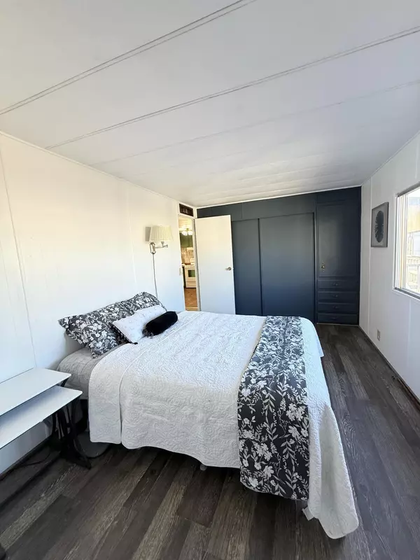 Grants Pass, OR 97527,5076 Leonard RD #93