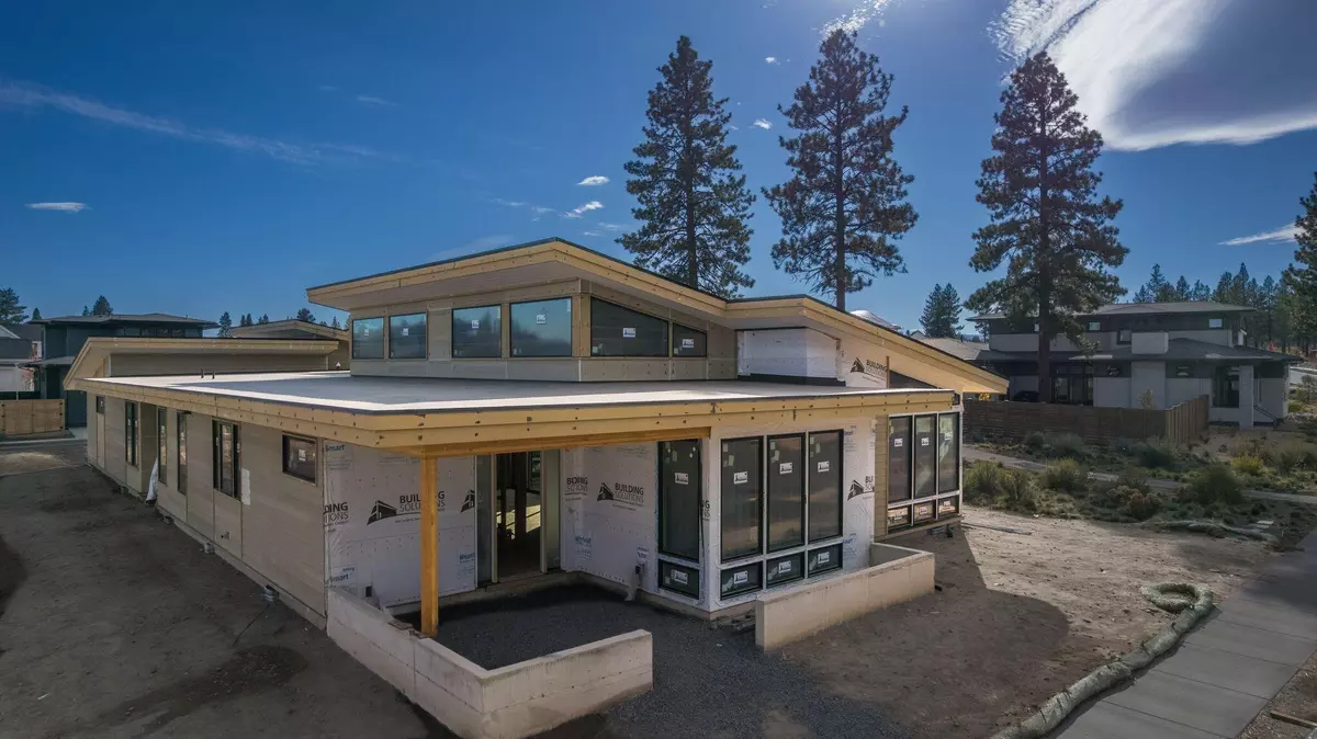 Bend, OR 97703,3337 Leavitt LN #Lot # 257