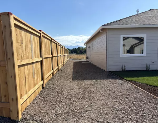 Medford, OR 97504,3739 Ford DR