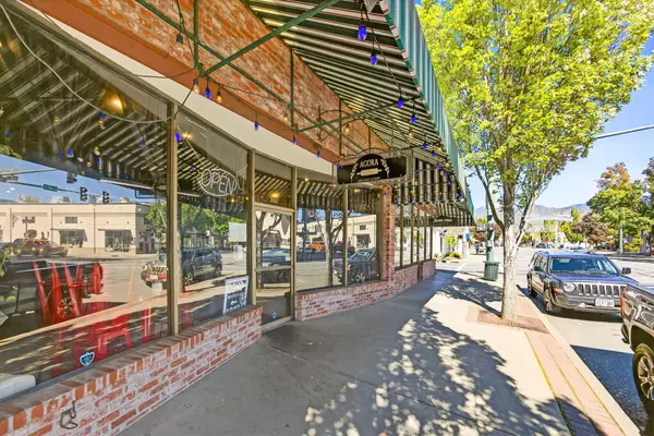 Grants Pass, OR 97526,208 6th ST