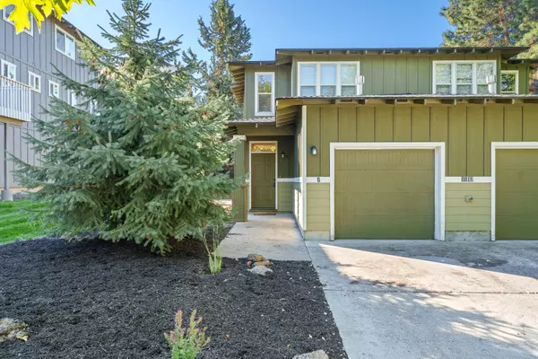 Bend, OR 97701,1102 Kayak LOOP