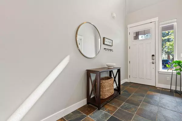 Bend, OR 97702,19958 Porcupine DR