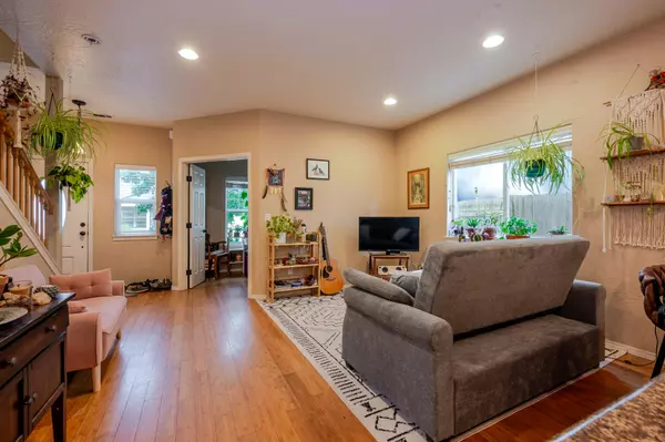 Talent, OR 97540,233 Wintersage CIR