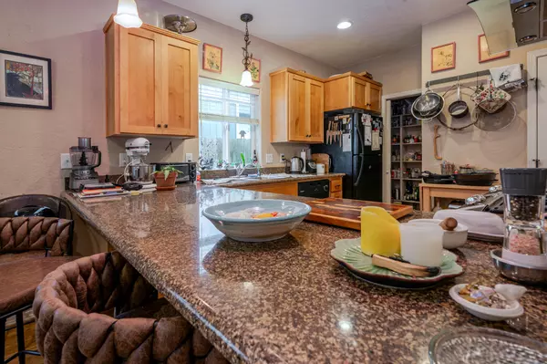 Talent, OR 97540,233 Wintersage CIR