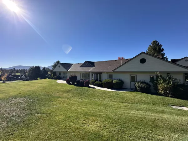 Klamath Falls, OR 97603,9221 St Andrews CIR