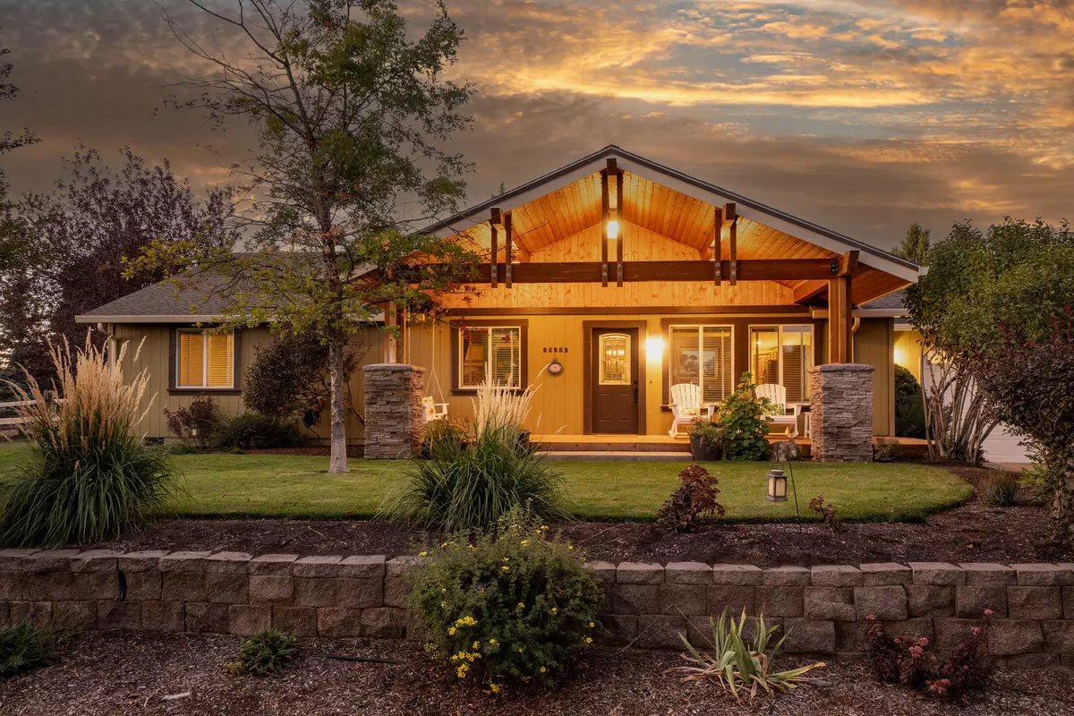 Bend, OR 97701,25252 Raven LN