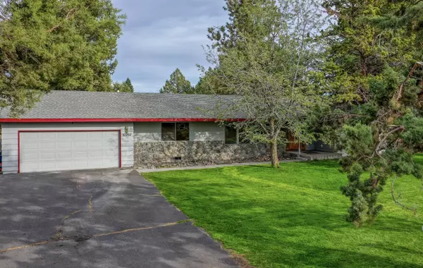 61962 Rawhide DR, Bend, OR 97702