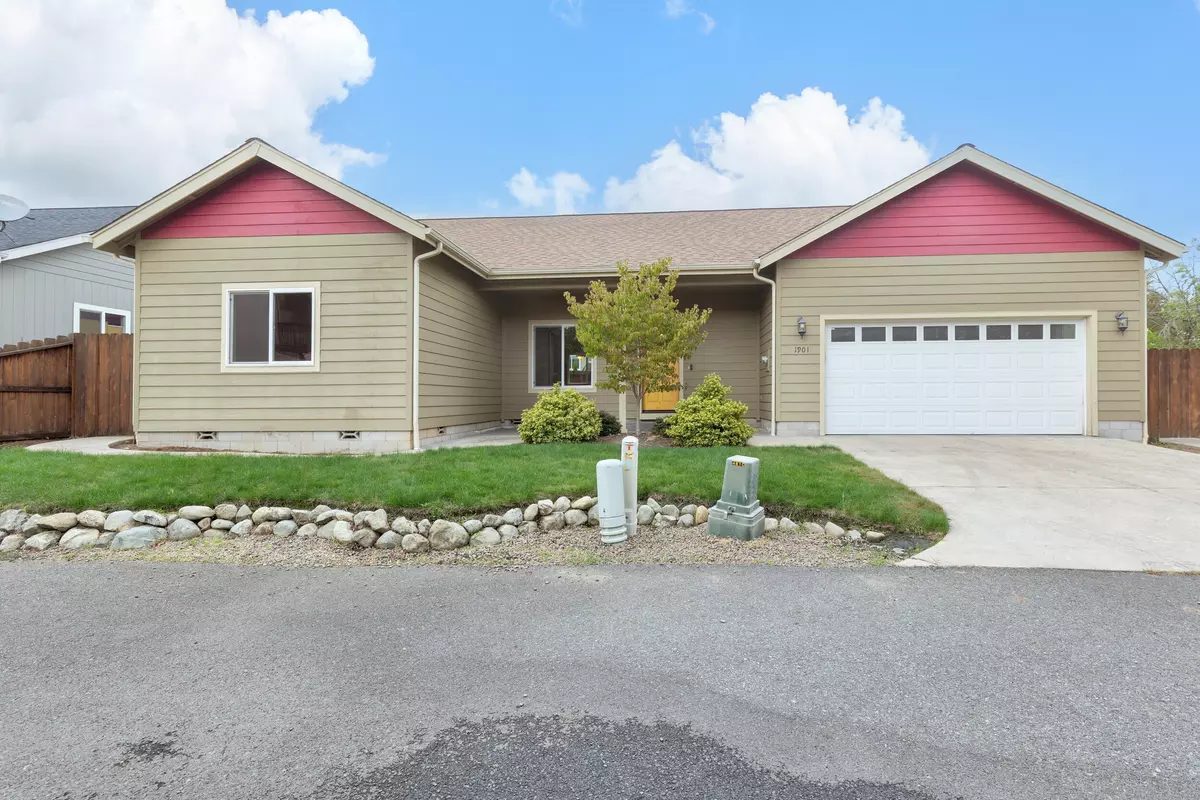 Grants Pass, OR 97526,1901 G ST