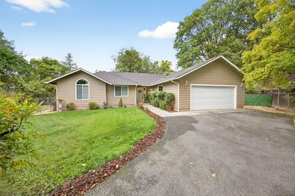 Grants Pass, OR 97526,530 Midland AVE