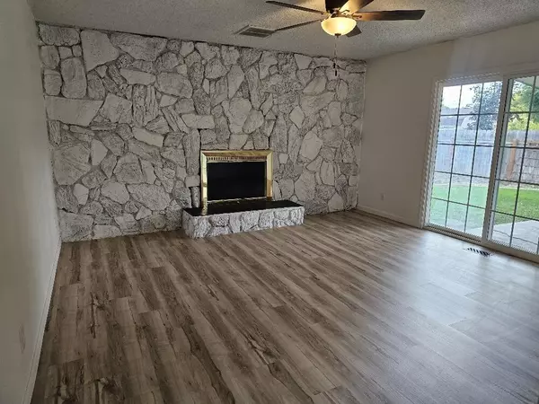 Klamath Falls, OR 97603,5200 Bartlett AVE