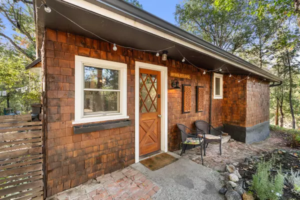 Grants Pass, OR 97526,151 Ewe Creek RD