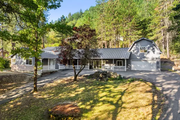 518 Riverbanks RD, Grants Pass, OR 97527