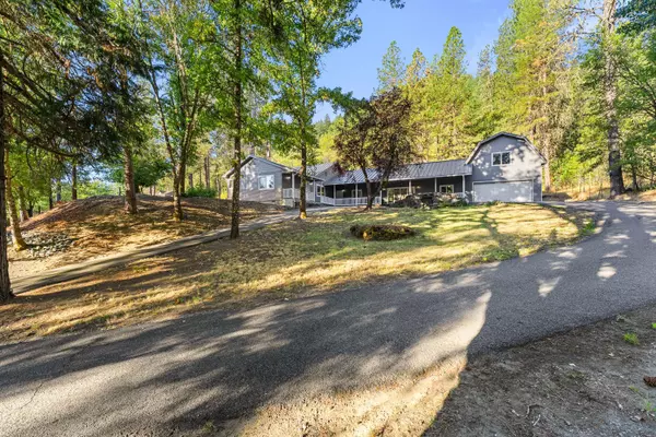 Grants Pass, OR 97527,518 Riverbanks RD