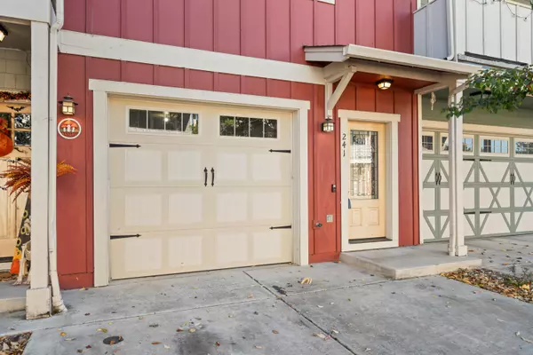 Medford, OR 97501,241 Cherry Bark LN