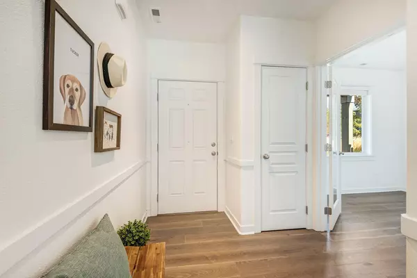 Sisters, OR 97759,771 Brooks Camp RD