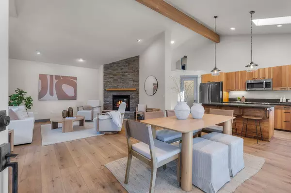 Bend, OR 97703,458 Princess CT