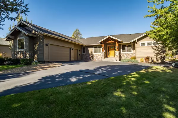 8787 Merlin DR, Redmond, OR 97756