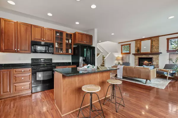 Sisters, OR 97759,450 Timber Creek DR