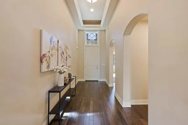 Bend, OR 97702,60494 Hedgewood LN