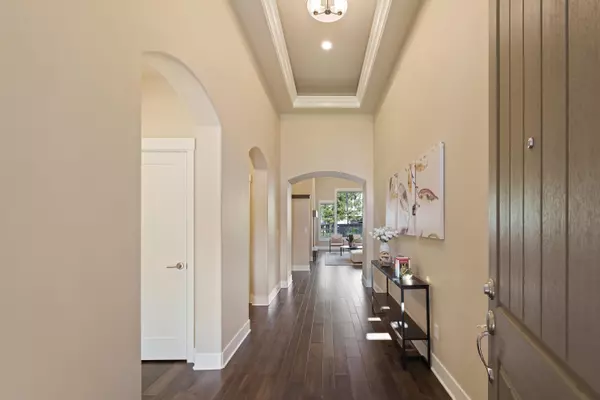 Bend, OR 97702,60494 Hedgewood LN