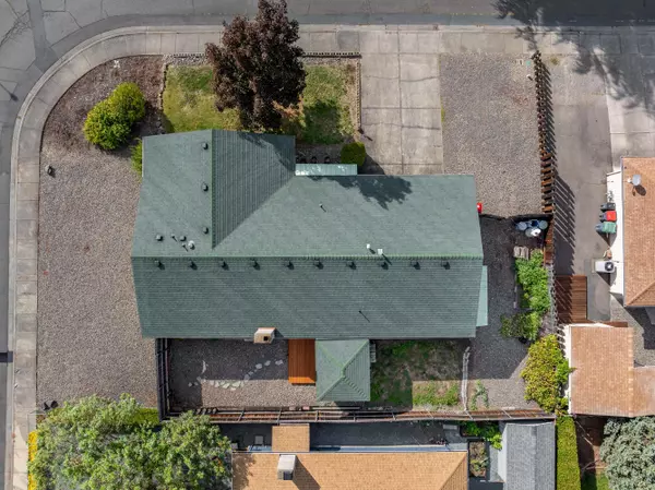 Medford, OR 97504,3054 Tahitian AVE