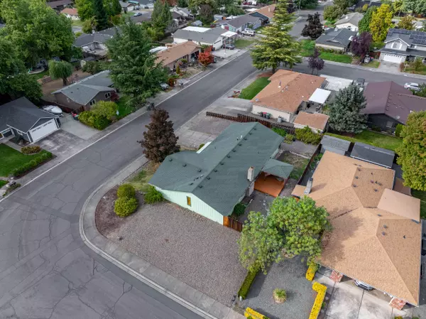 Medford, OR 97504,3054 Tahitian AVE