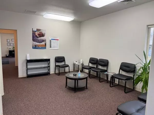 Medford, OR 97504,935 Town Centre DR #B, C