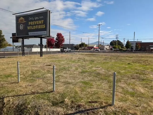 Medford, OR 97501,2535 Main ST