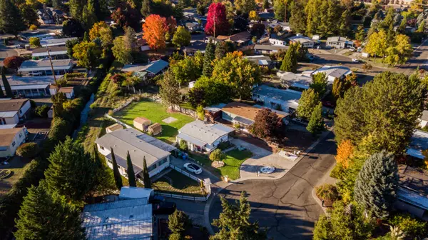 Grants Pass, OR 97527,1928 Parkdale DR