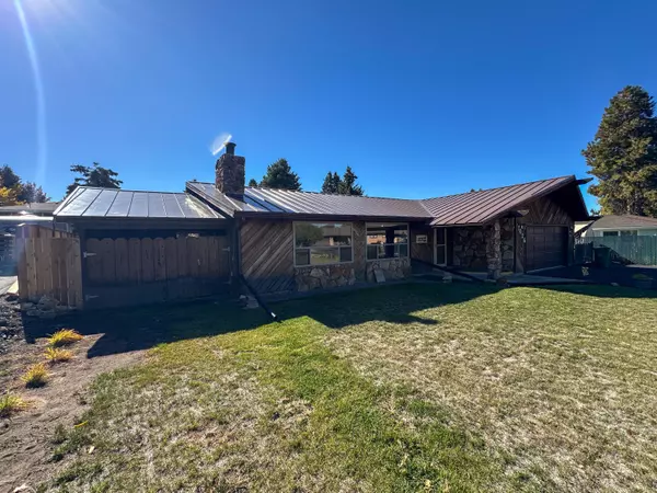 Klamath Falls, OR 97603,7026 Sierra PL