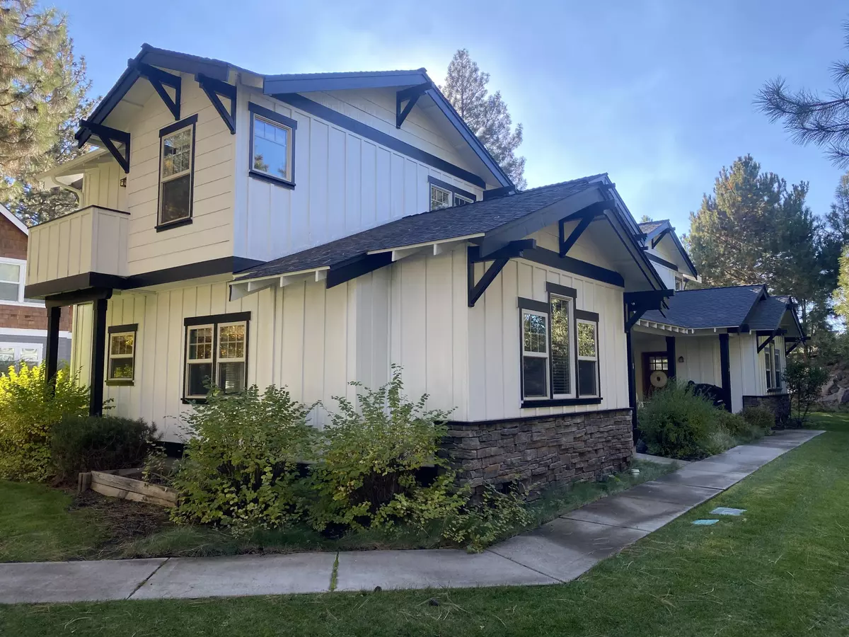 Bend, OR 97703,1399 Fort Clatsop ST #1&2