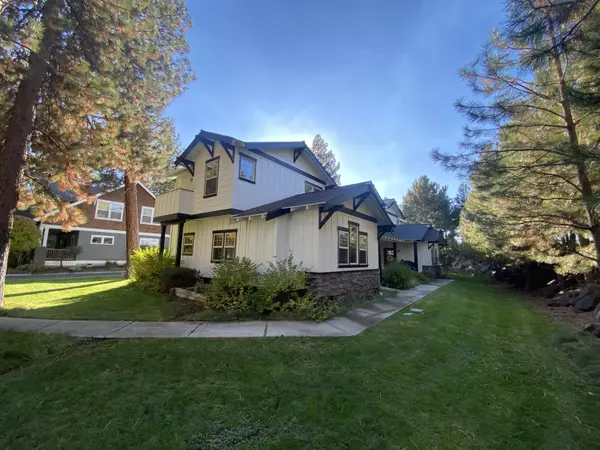 Bend, OR 97703,1399 Fort Clatsop ST #1&2