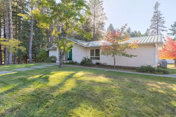 Grants Pass, OR 97527,442 Honeylynn LN