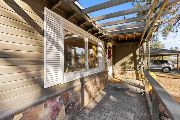 Bend, OR 97701,845 8th ST