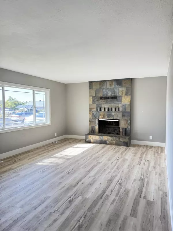 Klamath Falls, OR 97603,4199 Hilyard AVE