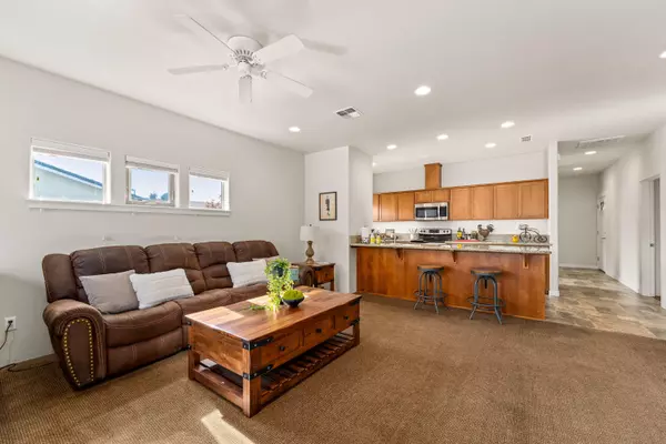 Grants Pass, OR 97526,753 Kinsington CT