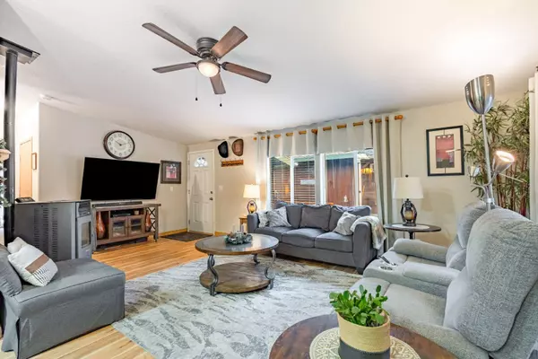 Bend, OR 97707,16911 Indigo LN