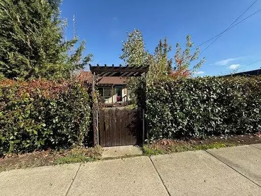 Medford, OR 97501,2344 Howard AVE