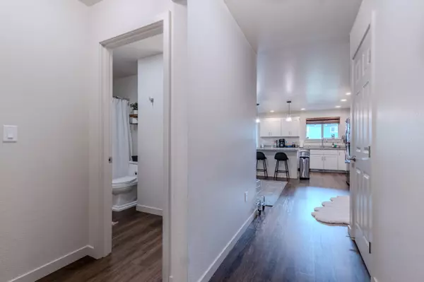 Phoenix, OR 97535,205 Dano DR