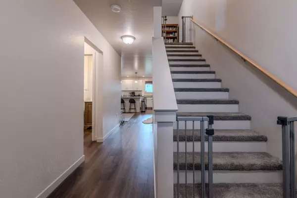 Phoenix, OR 97535,205 Dano DR