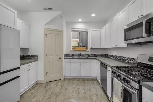 Bend, OR 97701,63143 Beaufort CT