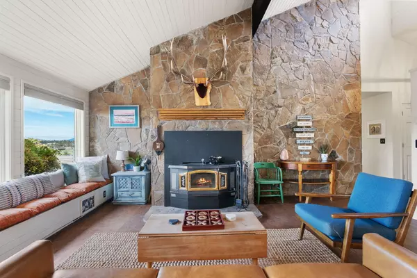 Bend, OR 97703,19045 Tumalo Reservoir RD