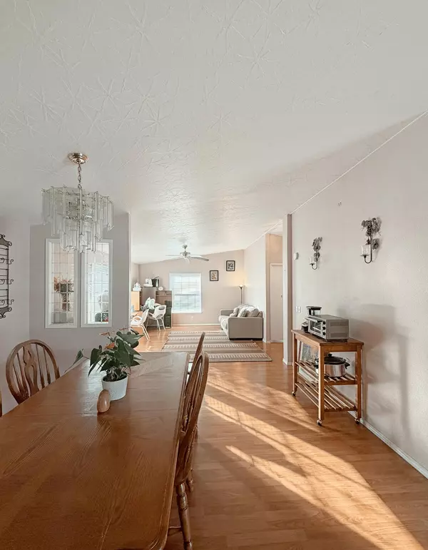 Medford, OR 97501,1570 Peach ST #106