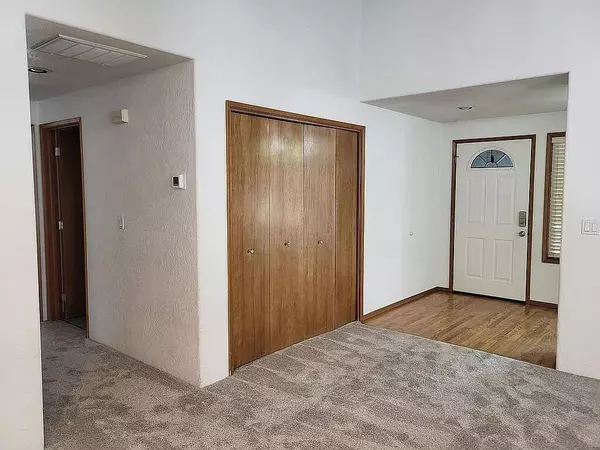 Medford, OR 97504,2926 Shasta DR